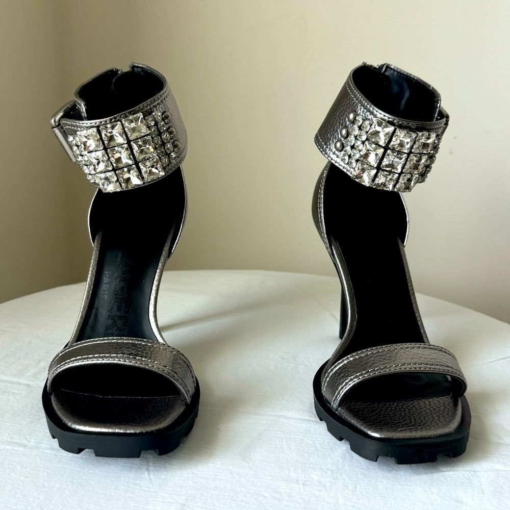 Karl Lagerfeld Malinda Embellished Sandal- Size 7 - Pewter
